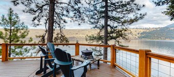 Waterfront Home on Wallowa Lake with private sauna, dock & amazing view