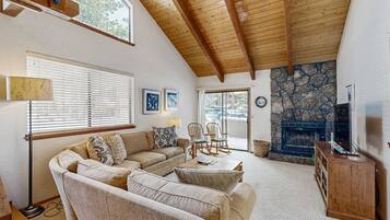 TV, fireplace, DVD player, offices