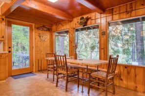 Dining - Charming Home with Free WiFi, Washer/Dryer, Wood Fireplace, and Furnished Deck (Sandy)
