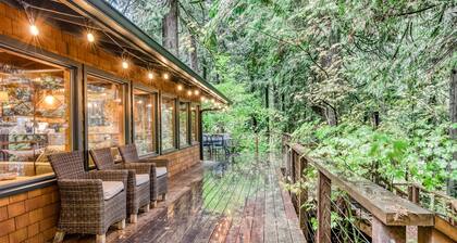 Charming Home with Free WiFi, washer&dryer, Wood Fireplace, and Furnished Deck