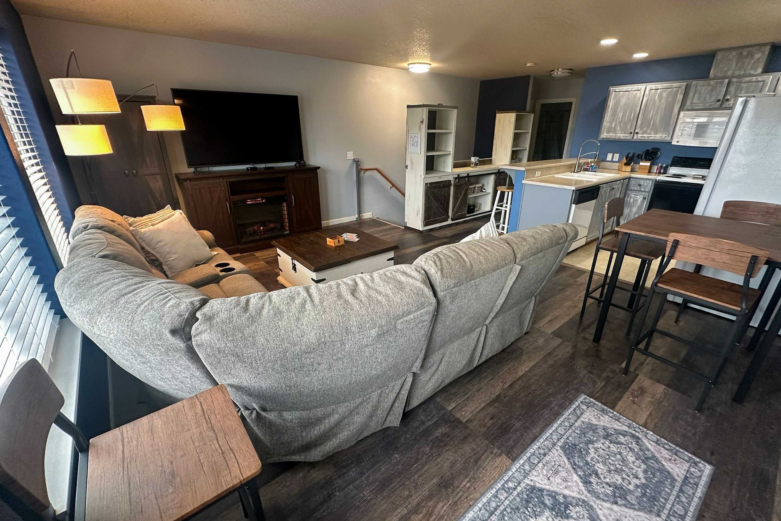 TV, fireplace, offices
