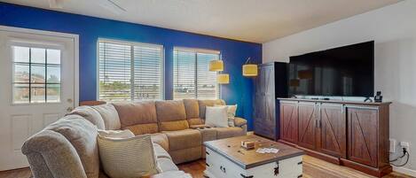 TV, fireplace, offices