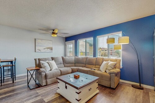 Family Friendly Coastal Getaway Townhome Near Beach & Downtown
