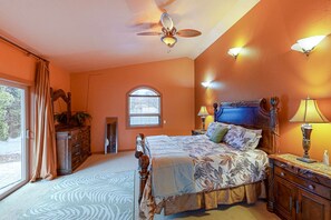 4 bedrooms, iron/ironing board, WiFi, bed sheets