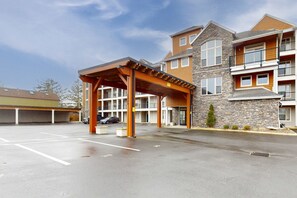 Exterior - Condo with riverfront view - close to beaches & town - walk everywhere (Seaside)