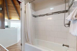 Shower, hair dryer, towels - Oceanfront octagon house with panoramic water views, WiFi, & washer&dryer (Seaside)