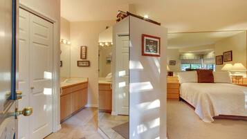 Desk, iron/ironing board, WiFi, bed sheets