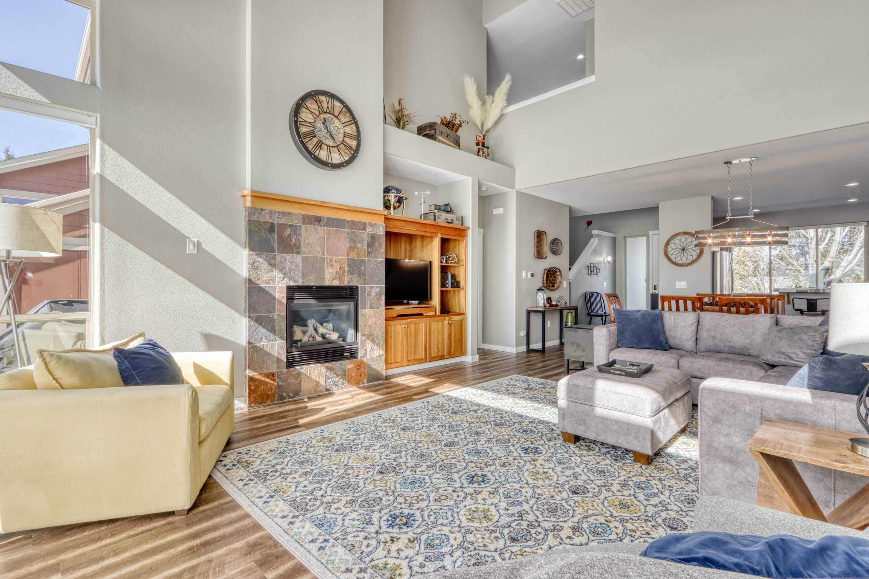 TV, fireplace, DVD player