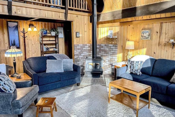 TV, fireplace, offices