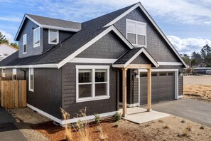 Exterior - Perfect Location and Amazing Outdoor Space! (Manzanita)