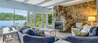 Waterfront retreat with lake views & private hot tub