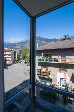 Interior - Apartment 'Residence Leonardo' with Mountain View, Wi-Fi and Air Conditioning (Merano)