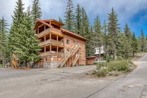 Exterior - Recently updated in 2024-Dog-Friendly Lodge with a Private Sauna (Government Camp)