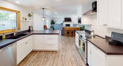 Nancy's Retreat | Home in Eugene, walk to University of Oregon & Hayward Field