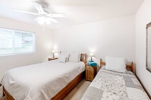 2 habitaciones, tabla de planchar con plancha, wifi y ropa de cama