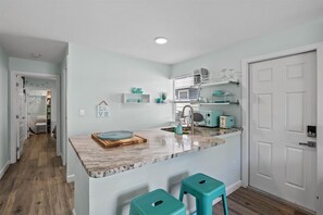 Interior - Beachy 1-bedroom apartment with Pool access in Sarasota (Sarasota)