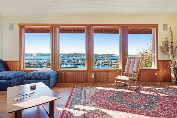 Interior - Updated home with a sauna & the best view in town - walk to the bayfront (Newport)