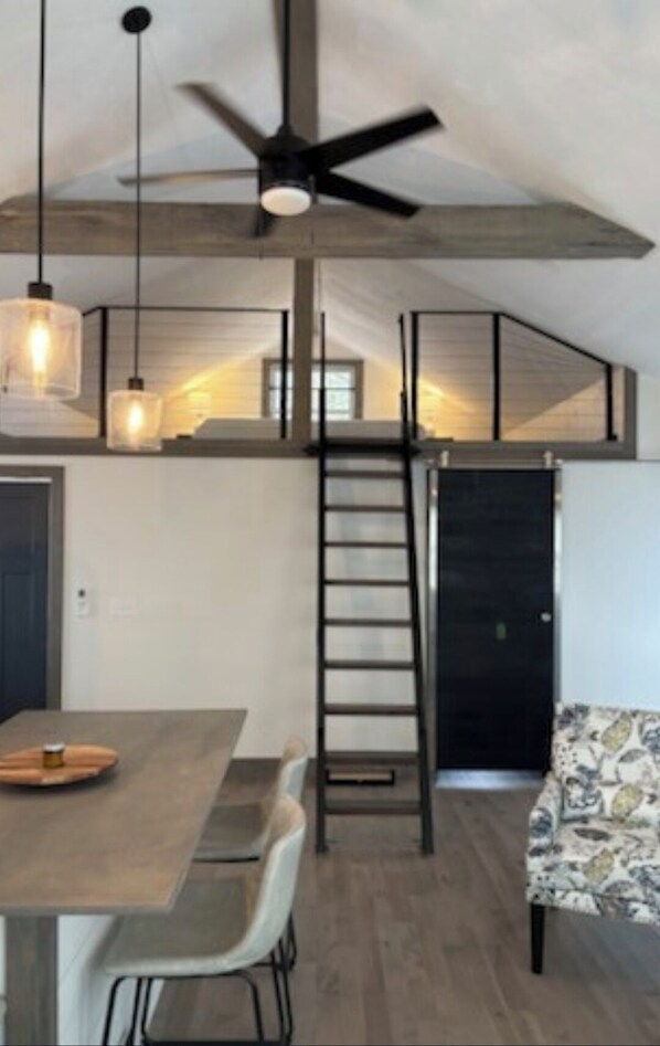Interior - Brilliant 1-bedroom with loft cabin, with views of Diamond Lake in White Cloud (White Cloud)