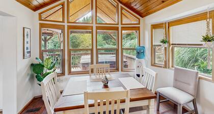 Coastal condo with stunning views, a cozy loft, private deck and hot tub