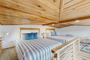 1 bedroom, desk, iron/ironing board, WiFi