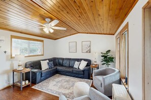 TV, DVD player, offices
