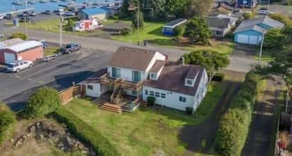 On the Water's Edge - Dog-Friendly, Crabbing, Bridge Views & More