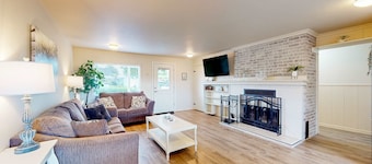 On the Water's Edge: Dog-Friendly, Crabbing, Bridge Views & More