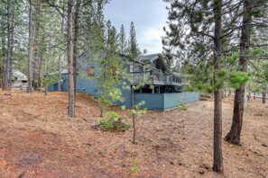 Exterior - Dog-friendly gem near the Village & resort with SHARC passes & amazing views (Sunriver)