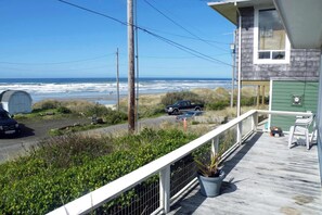 Property grounds - Cozy Cottage with Spectacular Ocean Views - Dog Friendly (Florence)