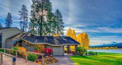 Big Meadow 18th Hole with optional golf privileges, Black Butte views