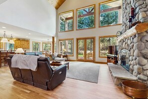 TV, fireplace, DVD player, table football - Deschutes Forest views with game room, pools, hot tub, & on-site golf (Black Butte Ranch)