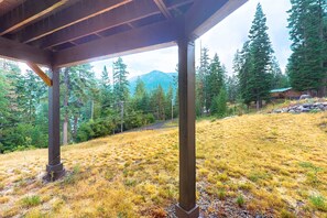 Property grounds - Nature's Perfect Retreat - Wallowa Lookout - Stunning Views, Cozy Comfort (Joseph)