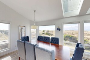 Dining - Waterfront Home withPrivate Hot Tub, Ping-Pong, Free WiFi, & washer&dryer (Waldport)