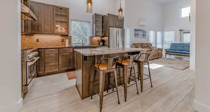 Dog-friendly home near the ocean with fireplaces, grill, balcony & deck