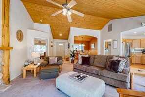 TV, fireplace, table football, offices - Modern home with washer/dryer, central AC, fireplace & deck (Sunriver)