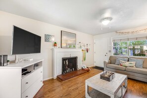 TV, offices - Dog-Friendly Home withFenced Oasis, Gas Grill - Walk Everywhere (Seaside)