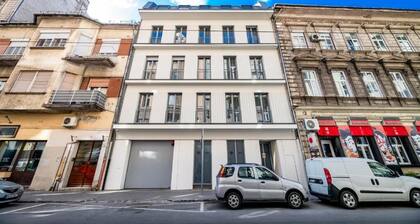 D52 Apartment Hotel