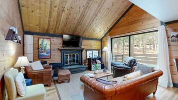 TV, fireplace, offices