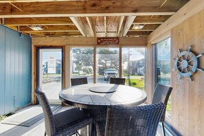 Dining - Beautiful oceanview home with enclosed yard, washer/dryer, WiFi, & Netflix (Brookings)