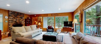 Dog-Friendly Home near Wallowa Lake w/Wraparound Deck, Free WiFi, Great Location