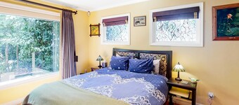 Classic, Dog-Friendly Home w/ Free WiFi, a Washer/Dryer, & Enclosed Backyard