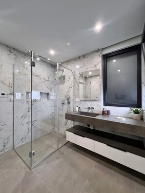 Shower, hair dryer, bidet, towels - Luxury Villa Admiria Split - Heated Indoor Pool & Stunning Terrace (Split)