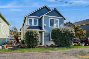 Exterior - Dog-friendly home near the ocean with gas fireplace & partial water views (Newport)