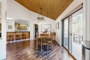 Dining - Multi-level home with private hot tub, decks, and SHARC passes provided (Sunriver)