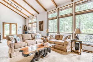 TV, fireplace, video games, DVD player - Modern, spacious getaway with private hot tub, wood fireplace, WiFi, & game room (Rhododendron)