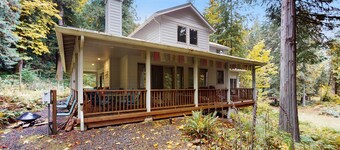 Charming riverfront apartment with kitchenette, grill, & central AC