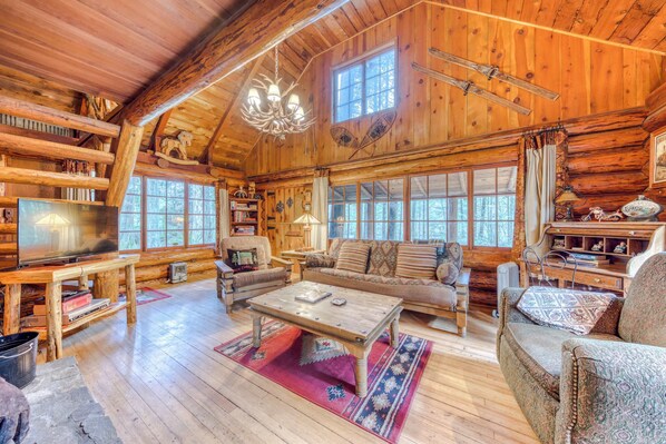TV, fireplace, DVD player, offices