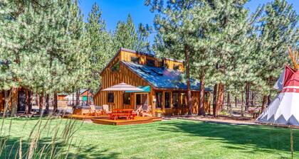 Home with a private hot tub, shared pool, & National Forest at your backdoor