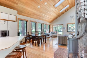 Interior - Home with a private hot tub, shared pool, & National Forest at your backdoor (Sisters)