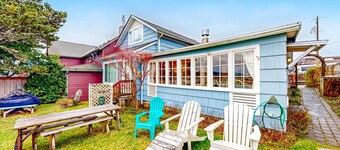 Beach House with Panoramic Bay Views, Walk to Bayfront Dining & Attractions